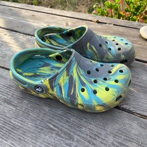 Unisex Crocs, size J1